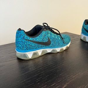 Women’s Nike Trailwind Running Shoes Size 9